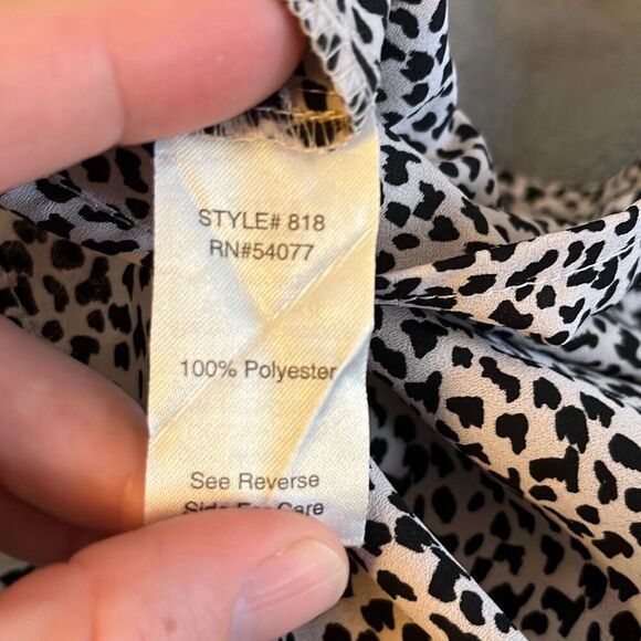 Cabi size large tan and black animal print sleeveless blouse - 3089 - Picture 4 of 4